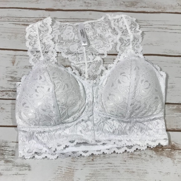SwankStyles Other - White Bralette w/Removable Padding